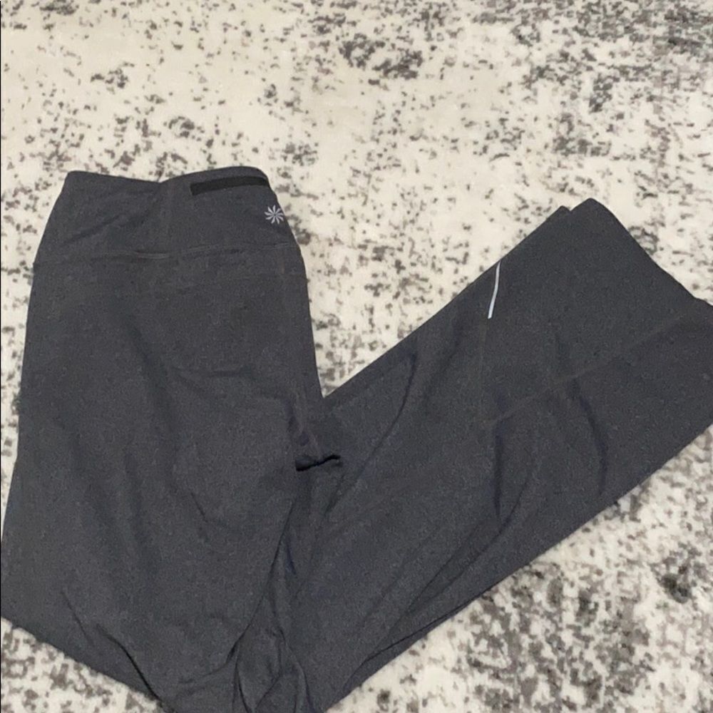 Athleta Grey Workout pants Size M flared in EUC